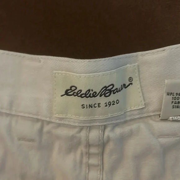 Eddie Bauer Khaki Shorts - Picture 4 of 7